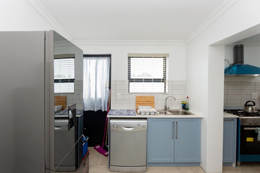 3 Bedroom Property for Sale in Britannia Bay Western Cape